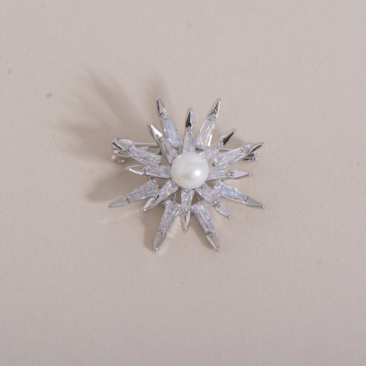 Pearl Flower Star Sliver / Gold Plated Crystal Pin Brooch