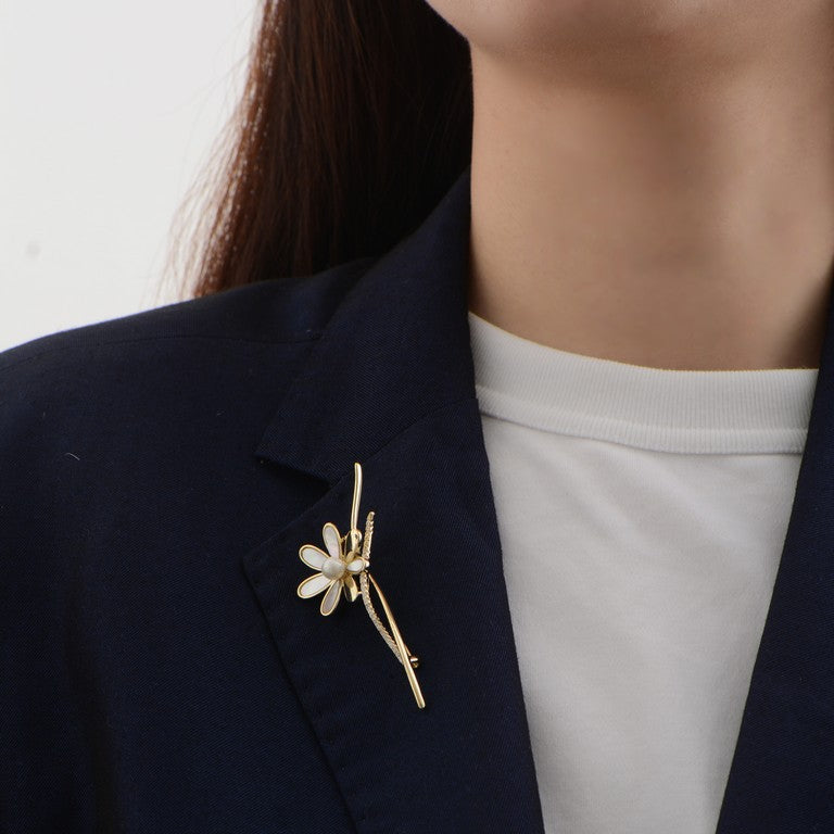Flower Pearl Gold Plated Crystal Pin Brooch