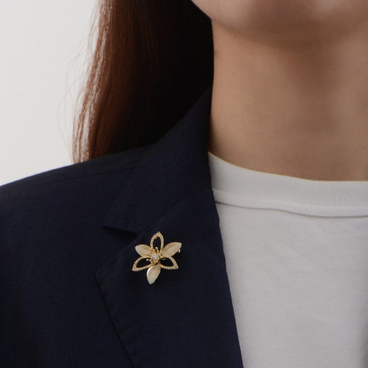 Floral Gold Plated Crystal Pin Brooch