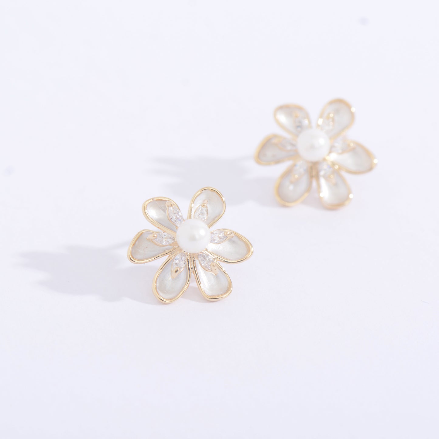 Gold Flower Pearl Earrings